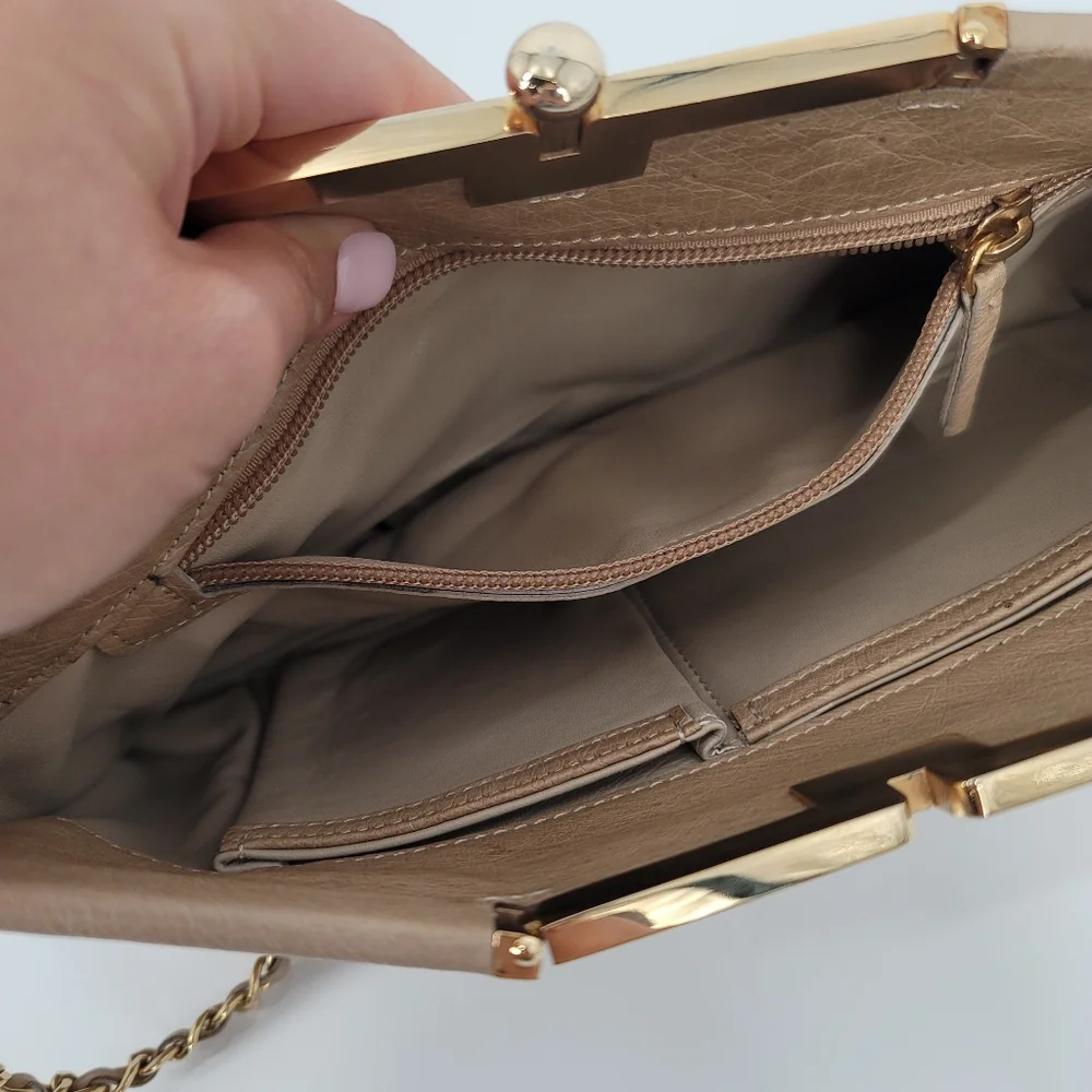 ALIEL Beige Ostrich Leather Flat Clutch Handbag NEW Made in Italy Gold